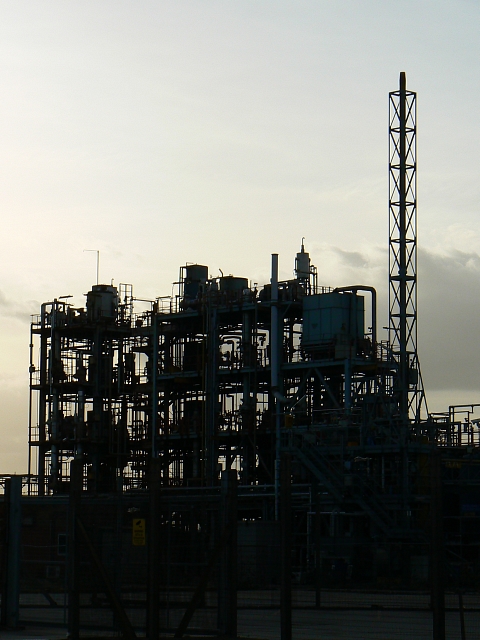 Message from a graduate who works for one of the world’s largest chemical companies. 世界最大級化学会社に勤務する先輩からのメッセージ