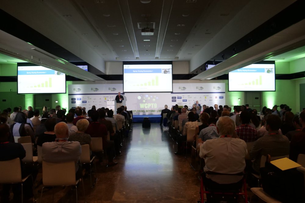 A student attended WCPT9 in Madrid, Spain.大学院生が現地で発表